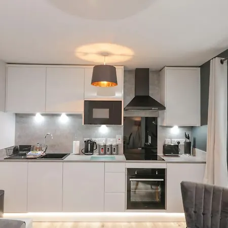 Апартаменты Rosie's Retreat, The Bay, *