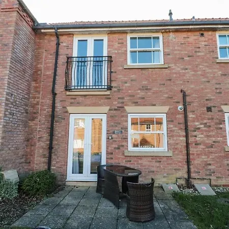 Rosie's Retreat, The Bay, *