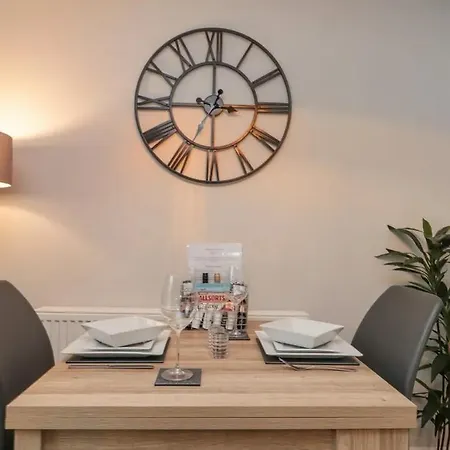 Апартаменты Rosie's Retreat, The Bay,